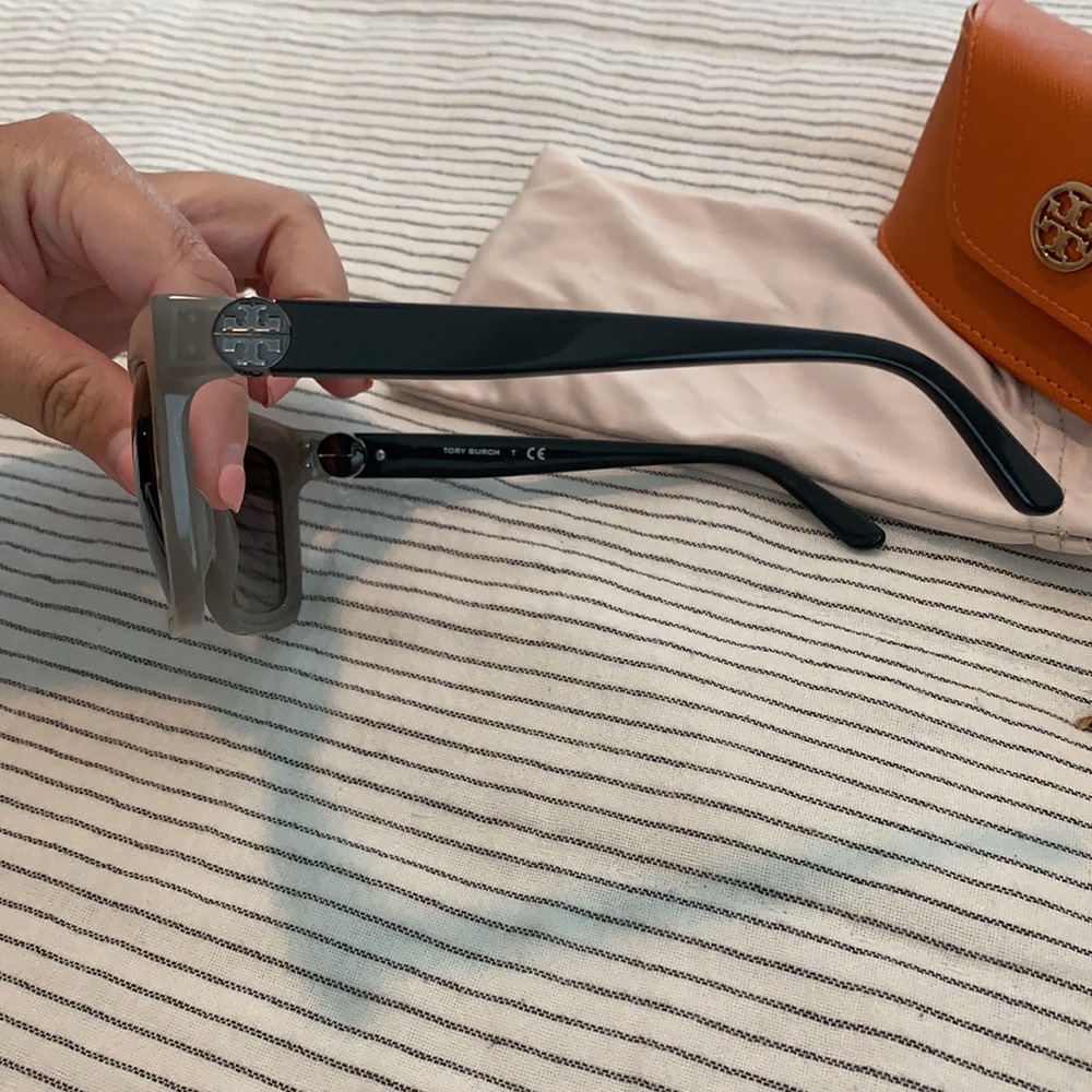 Tory Burch Sunglasses - Picture 2 of 4